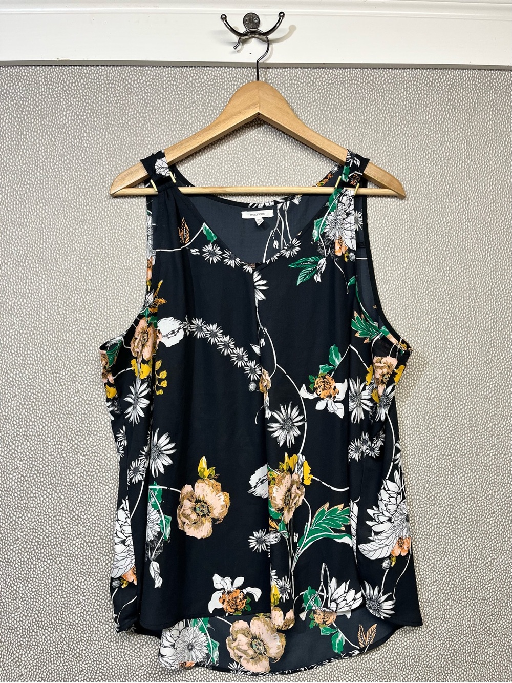XXL Maurices Floral Scoop Neck Tank Top Black & Green Print